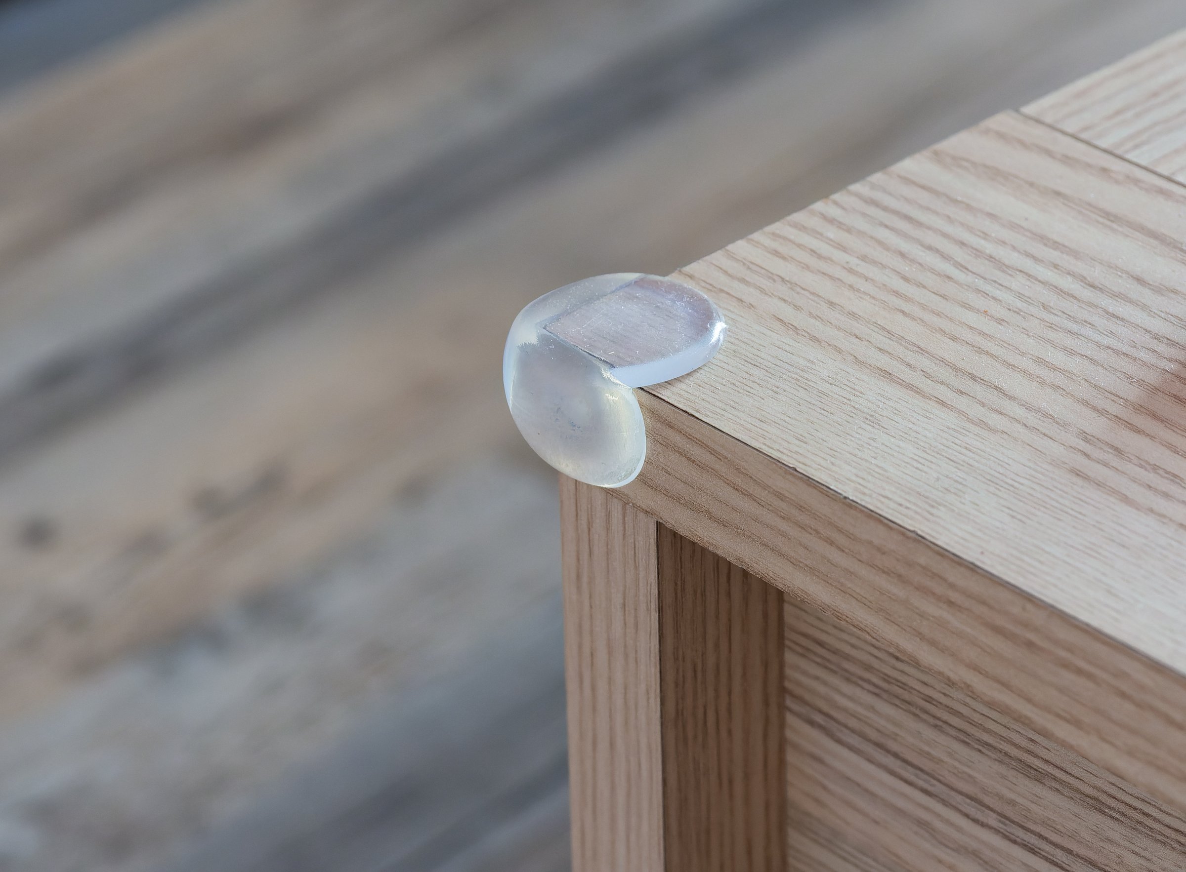 Corner guard, safety soft silicone pads on the corner, protecting the child from injury,protects bumping child's head