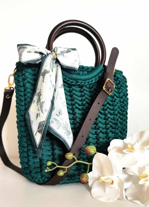 Kuferki - torebki ręcznie szydełkowane