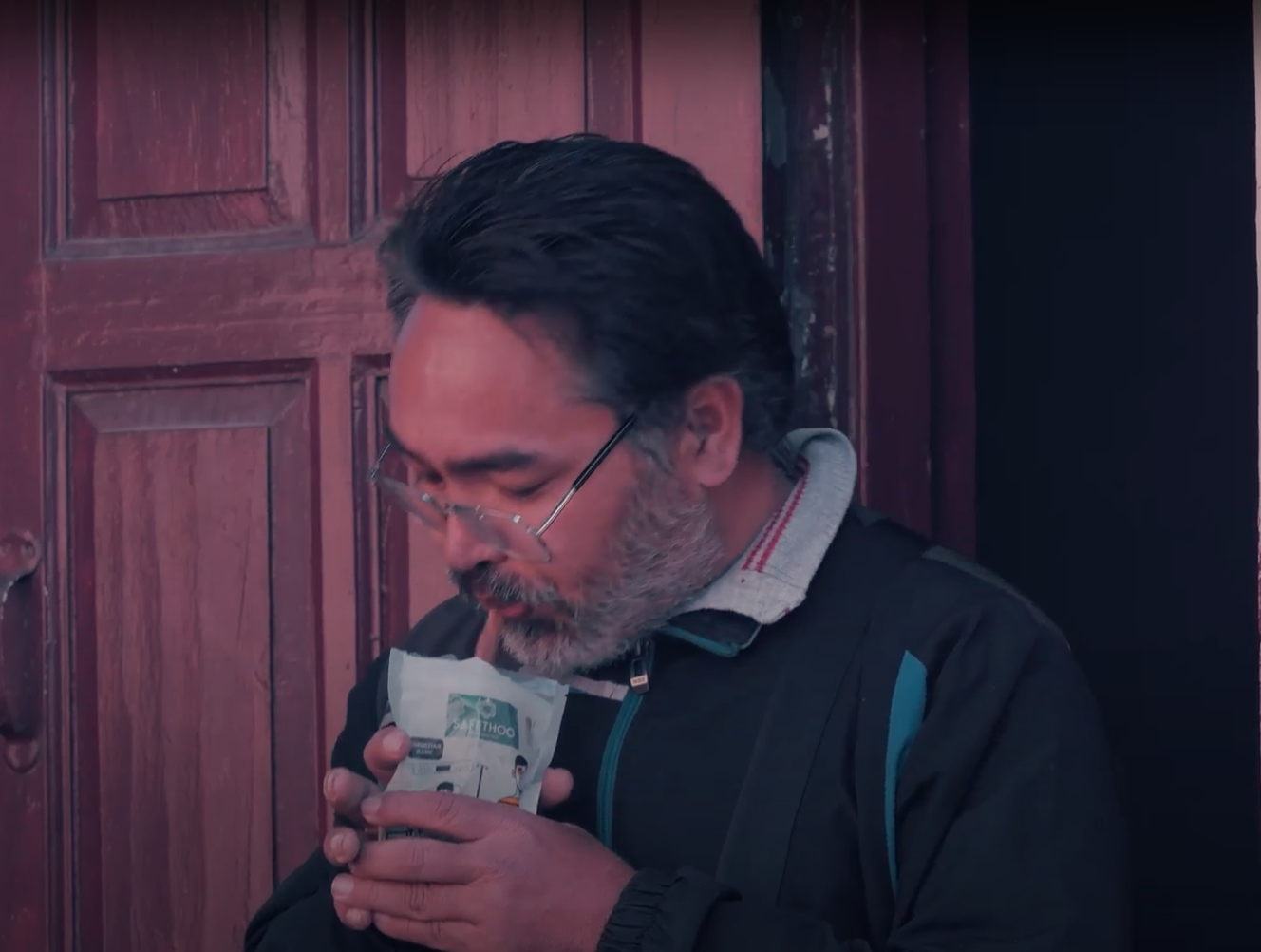 SafeThoo hygiene solution for safe spitting