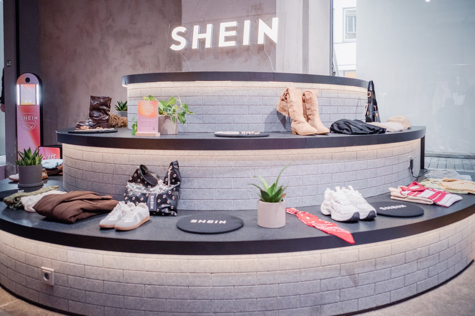 Besucherbereich temporäres Retail-Format München