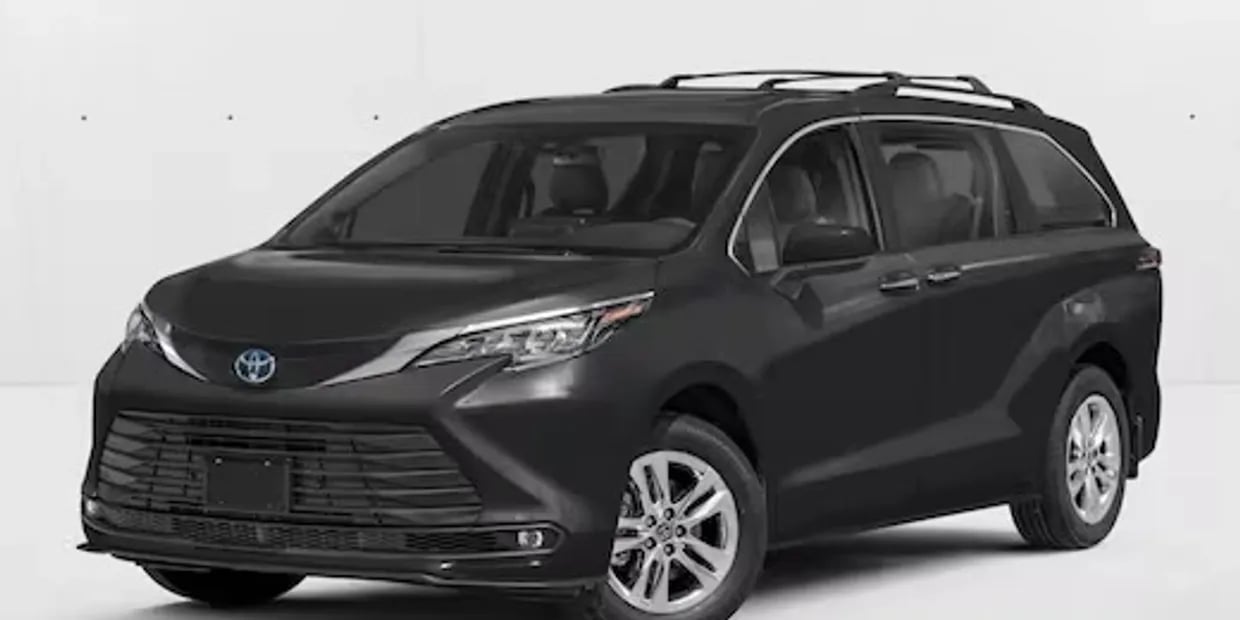 Black Toyota Sienna