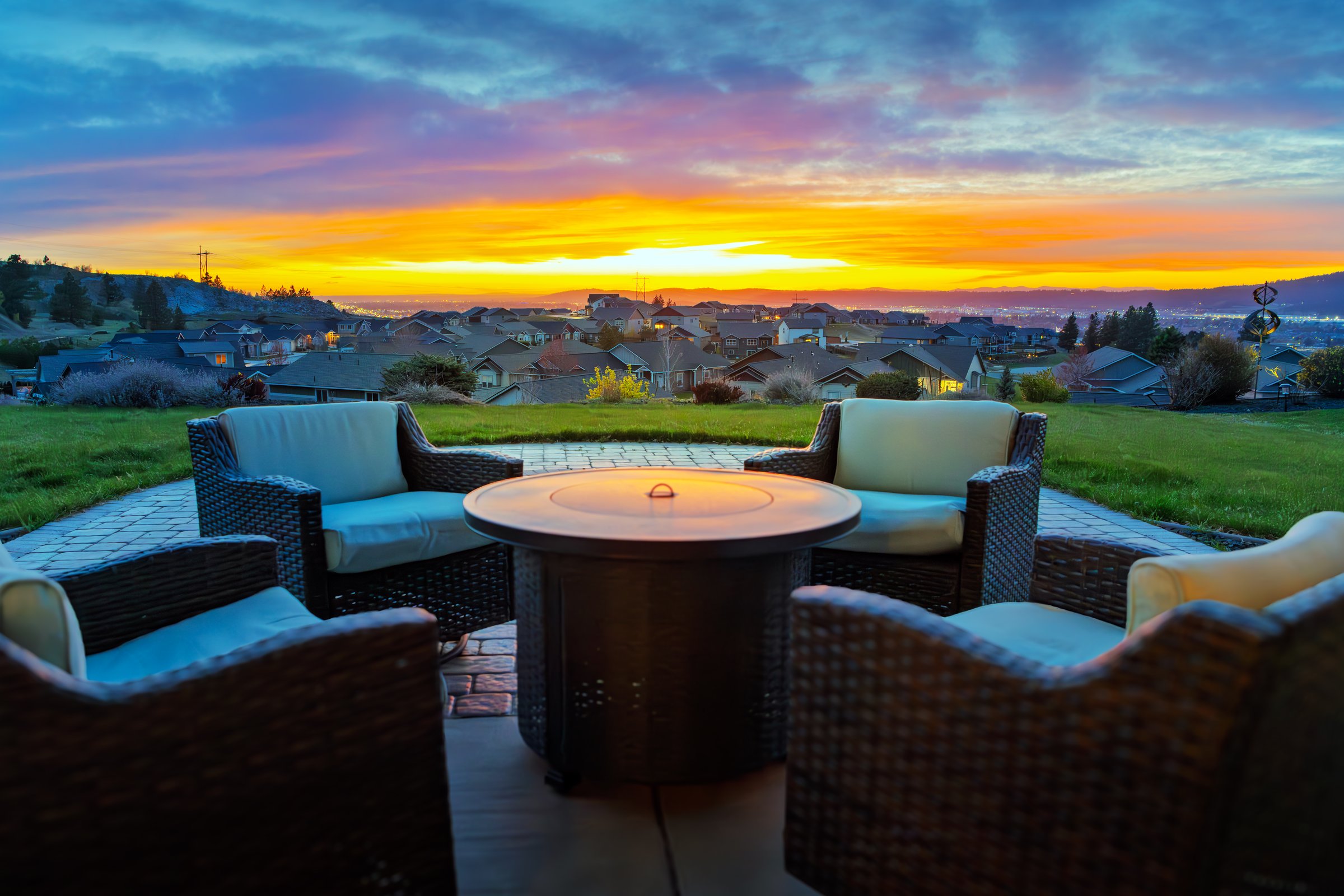 Hospitality and experience brand setting