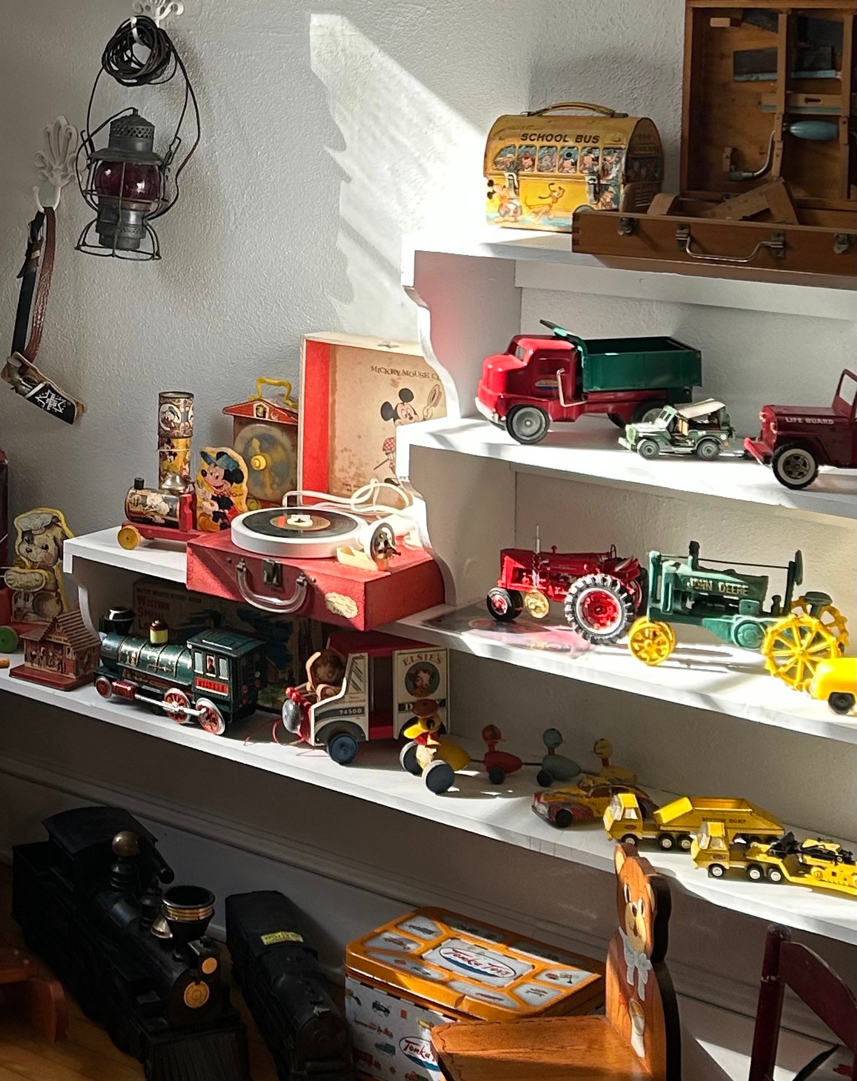 Vintage Toys & More - Retro treasures