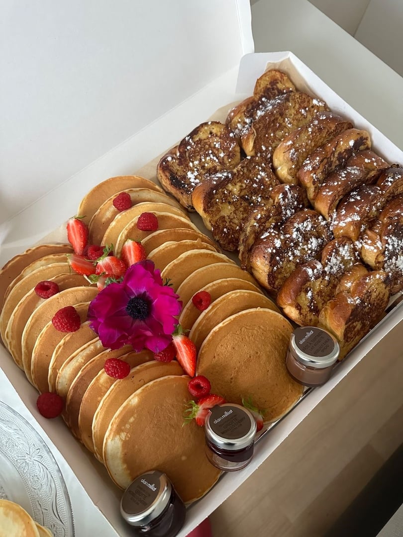 Vicky Cook Sweet Box