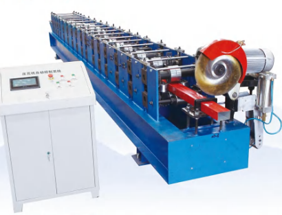 Stroj za izdelavo odtočnih cevi