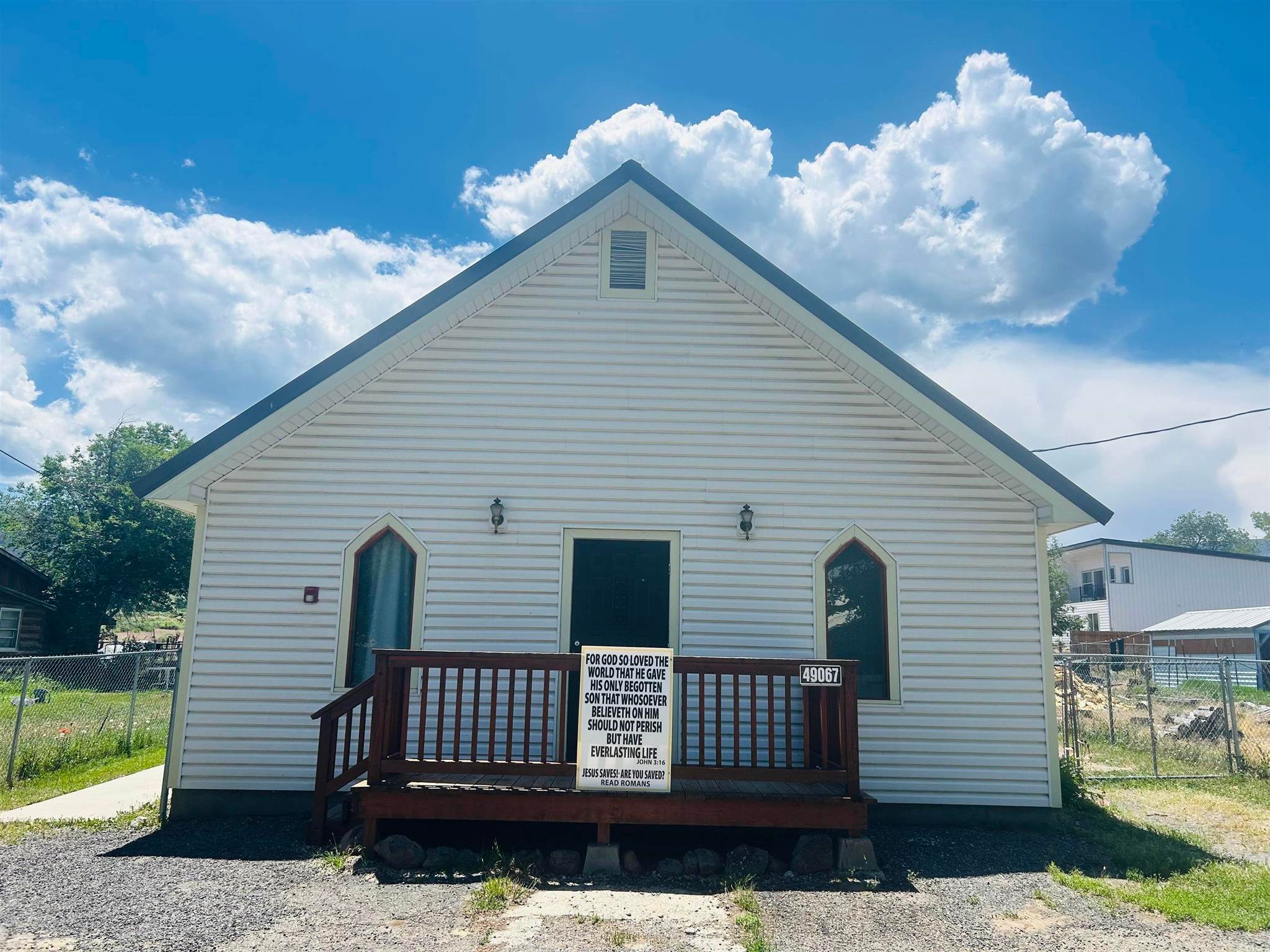 49067 KE Road Property - Front Patio