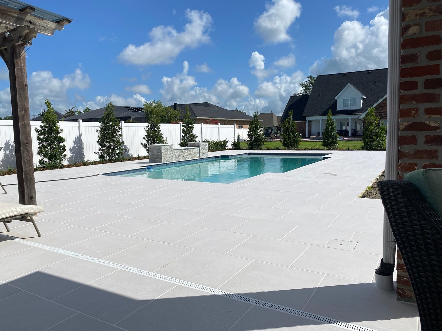 Modern luxury swimming pool - custom in-ground pool construction Houma LA