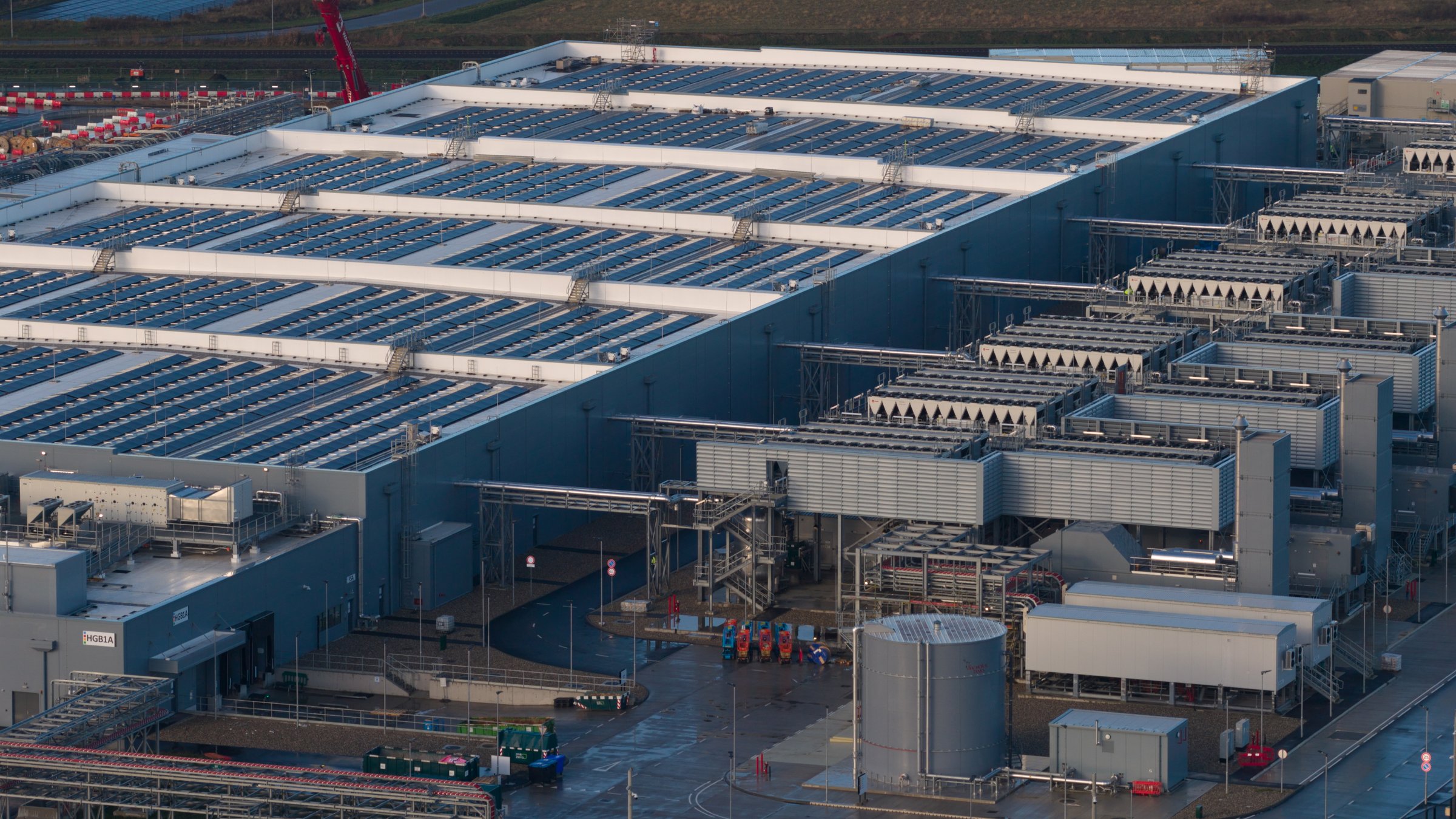 Data center telecommunications infrastructure