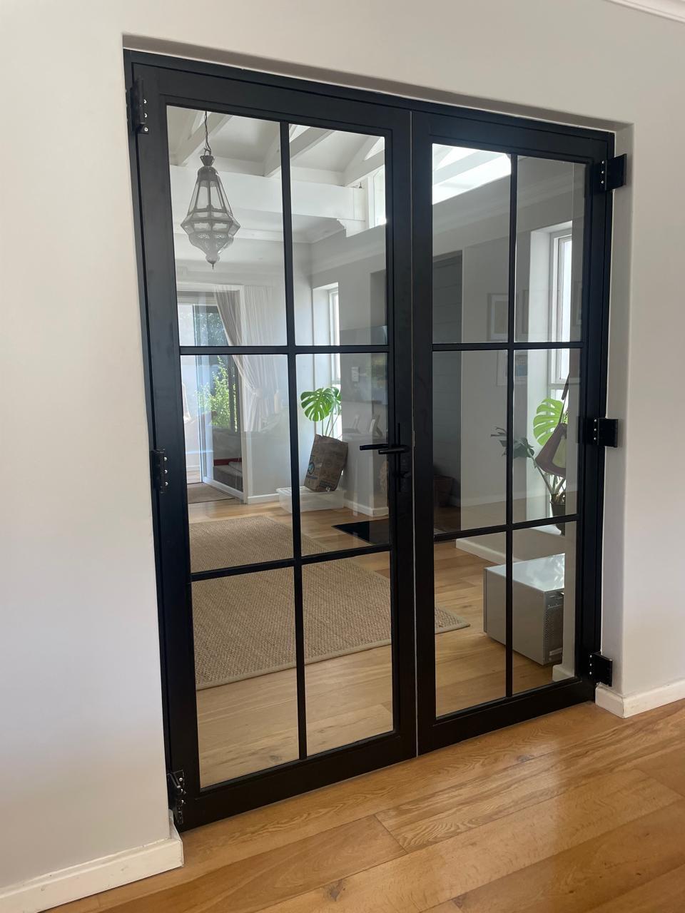 Aluminium window installation