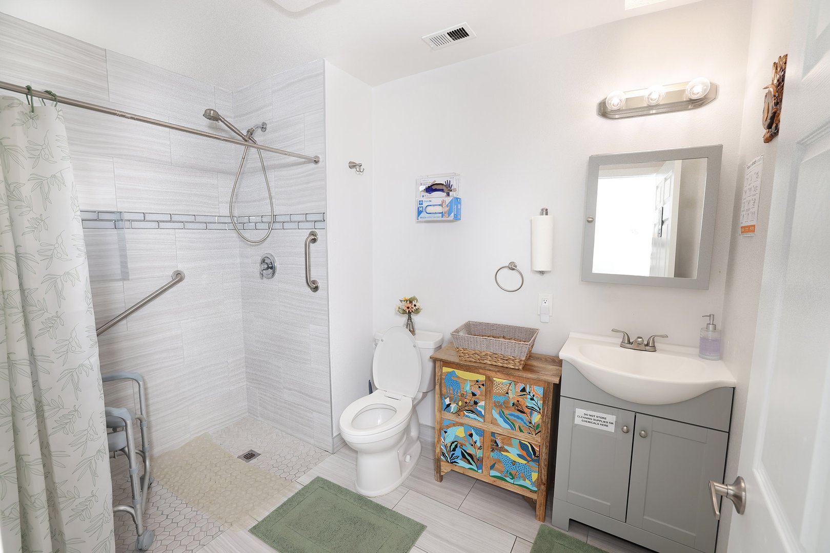 Coastal Comforts private bathroom