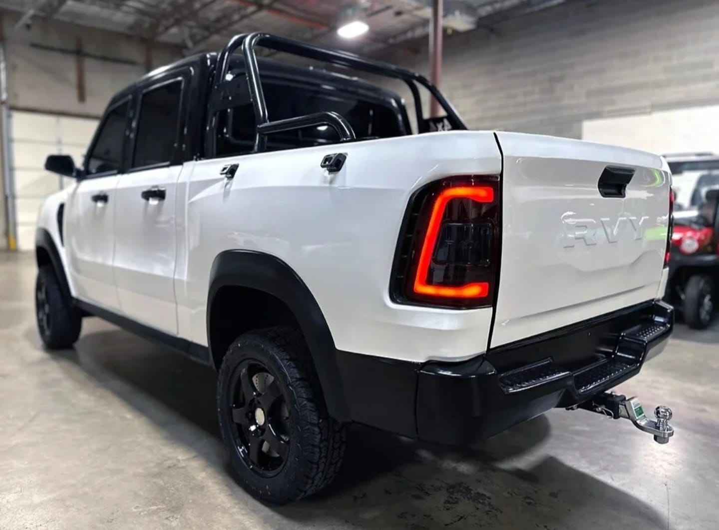 E Tronix Pick Up - Interior y cabina del conductor