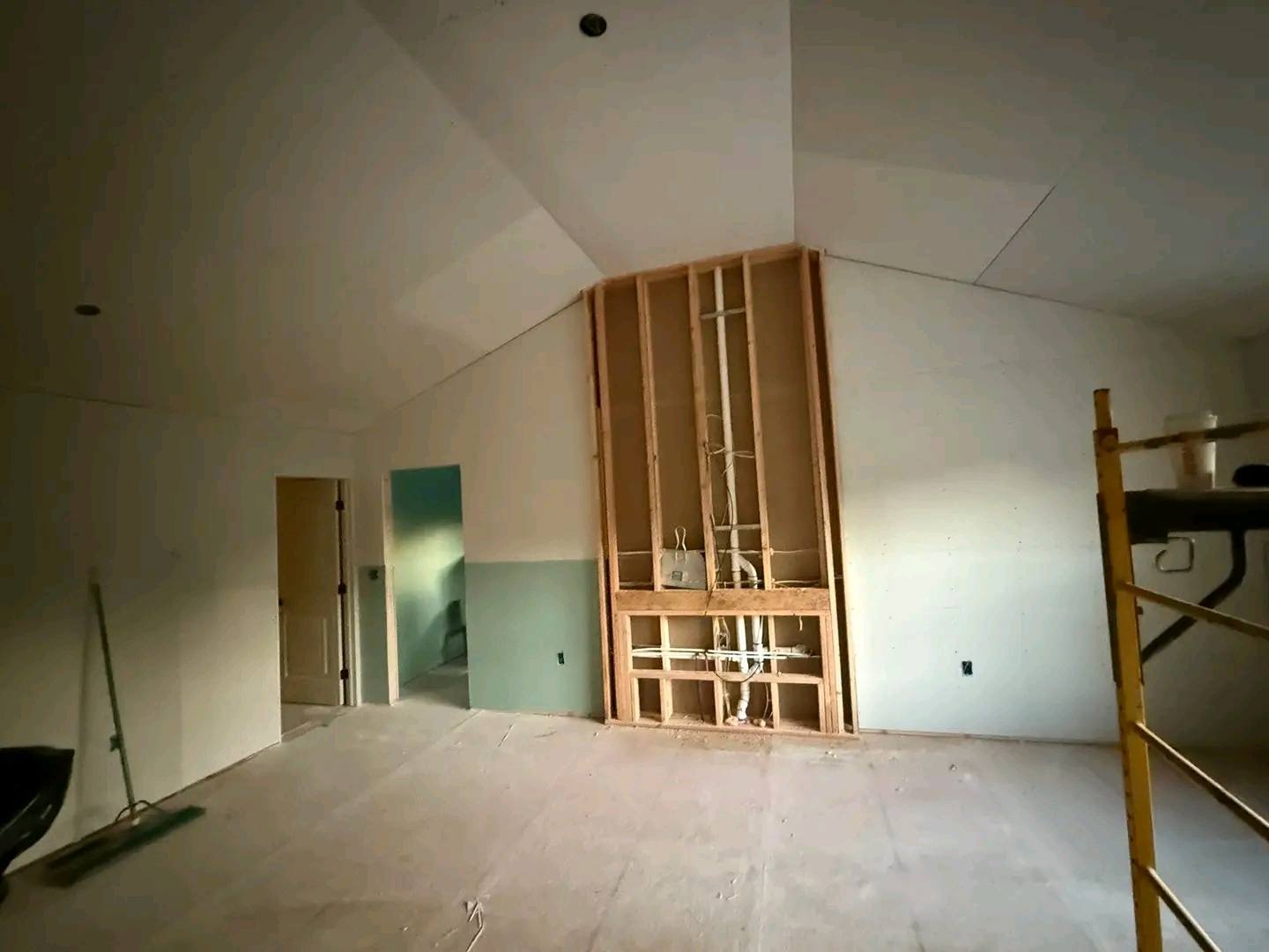 Spray foam insulation cathedral ceiling Toledo