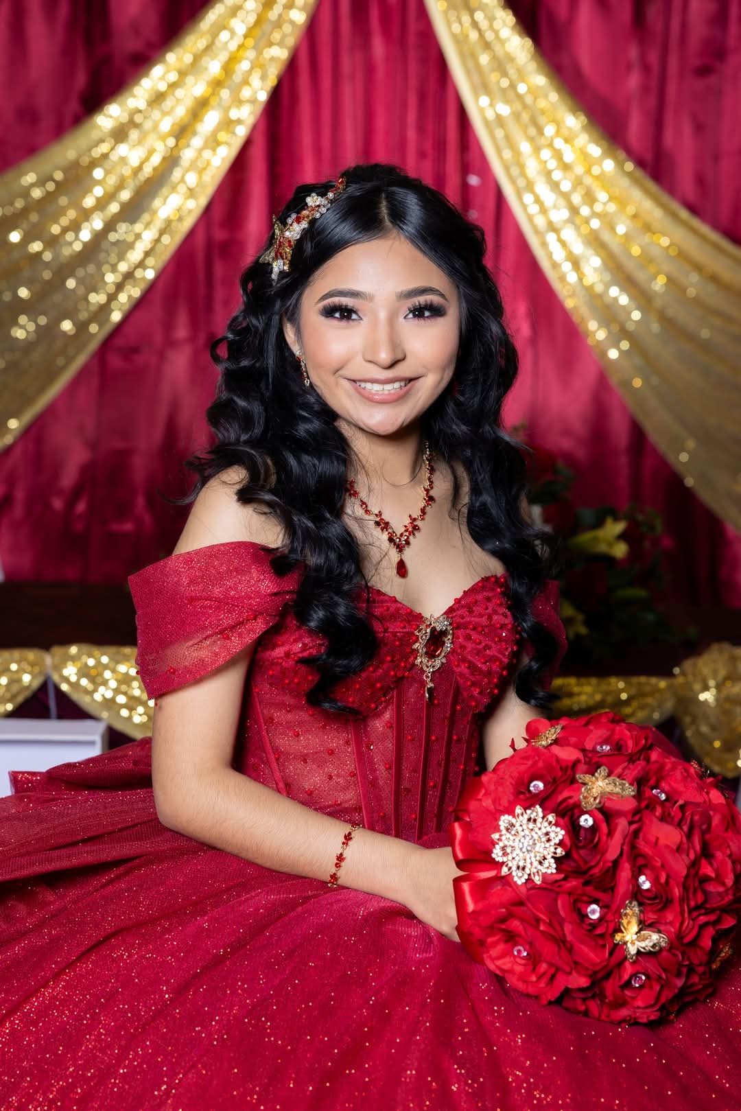 Beautiful custom gown by Boutique Dios De Pacto