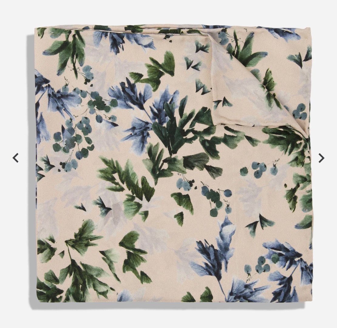 Elegant pocket square