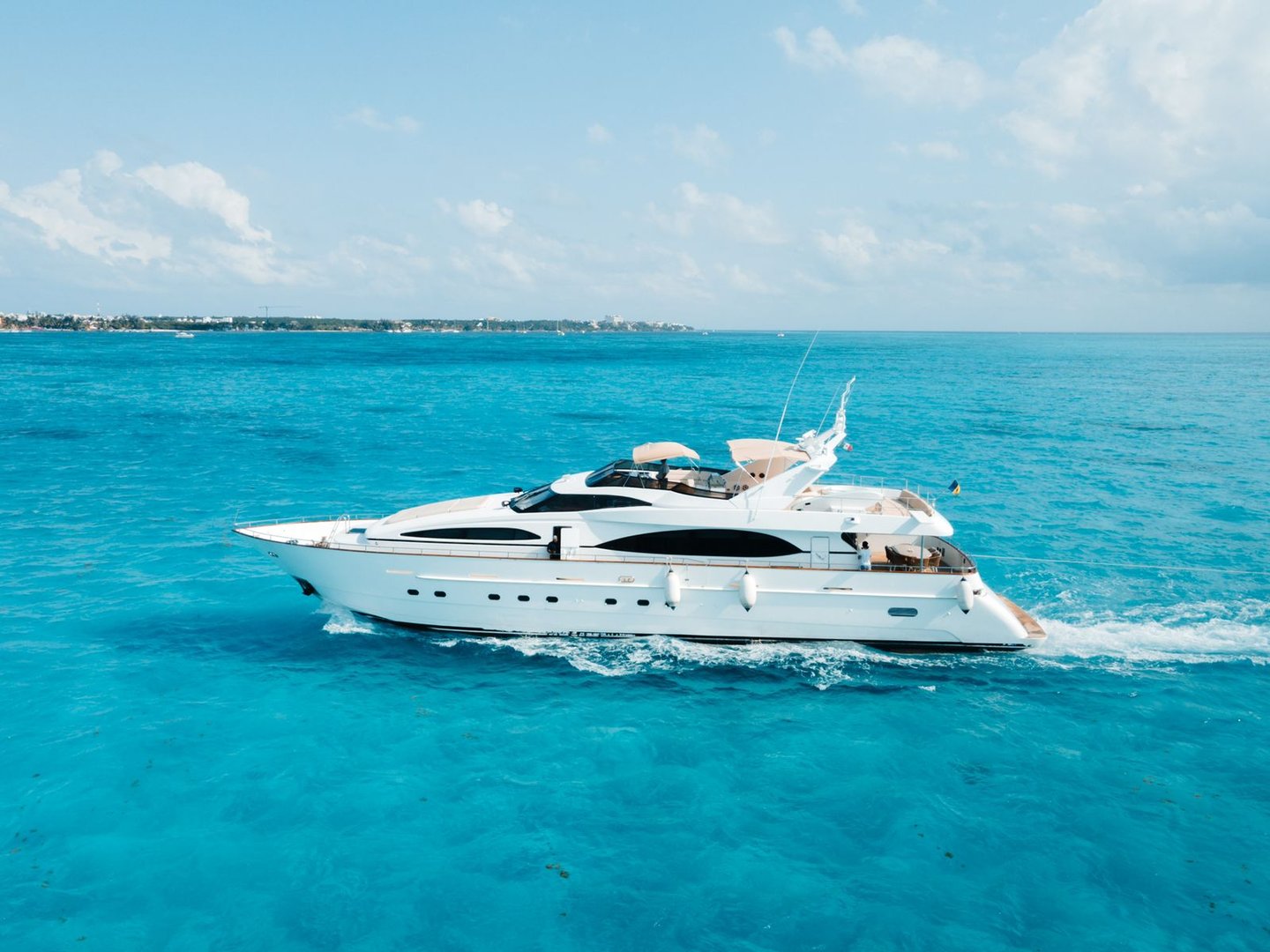 El Capricho - Azimut 100 feet
