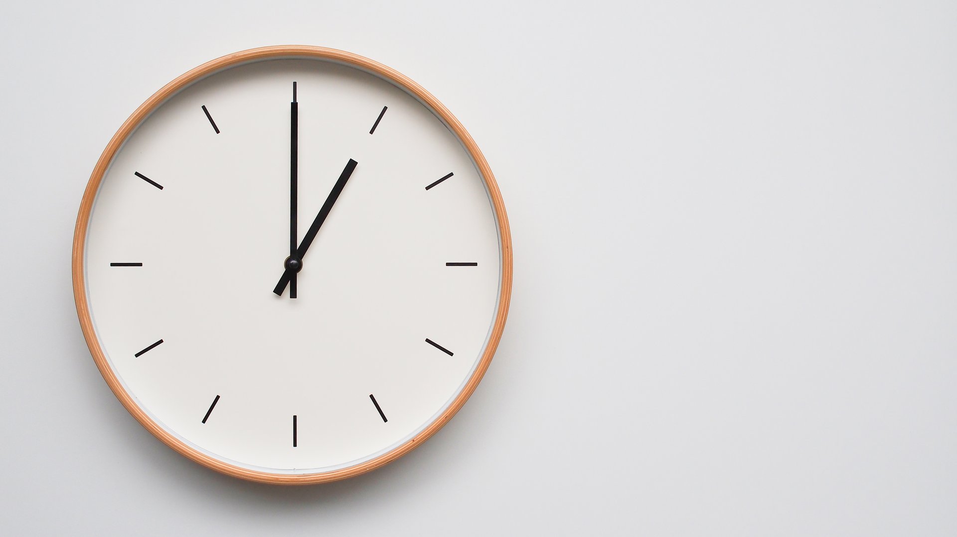 Minimalist wooden Wall Clock