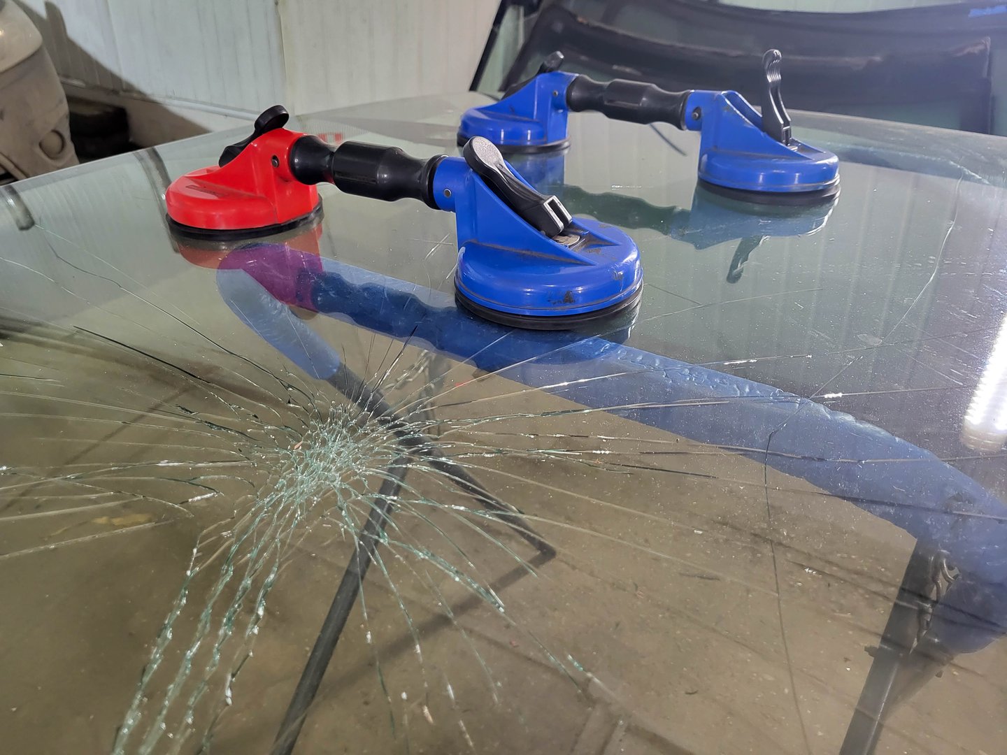 Auto glass repair
