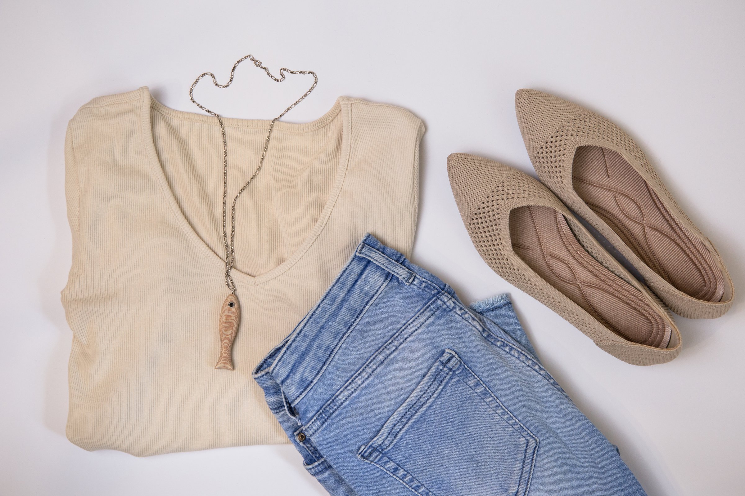 Casual Women's Outfit with Jeans and Top