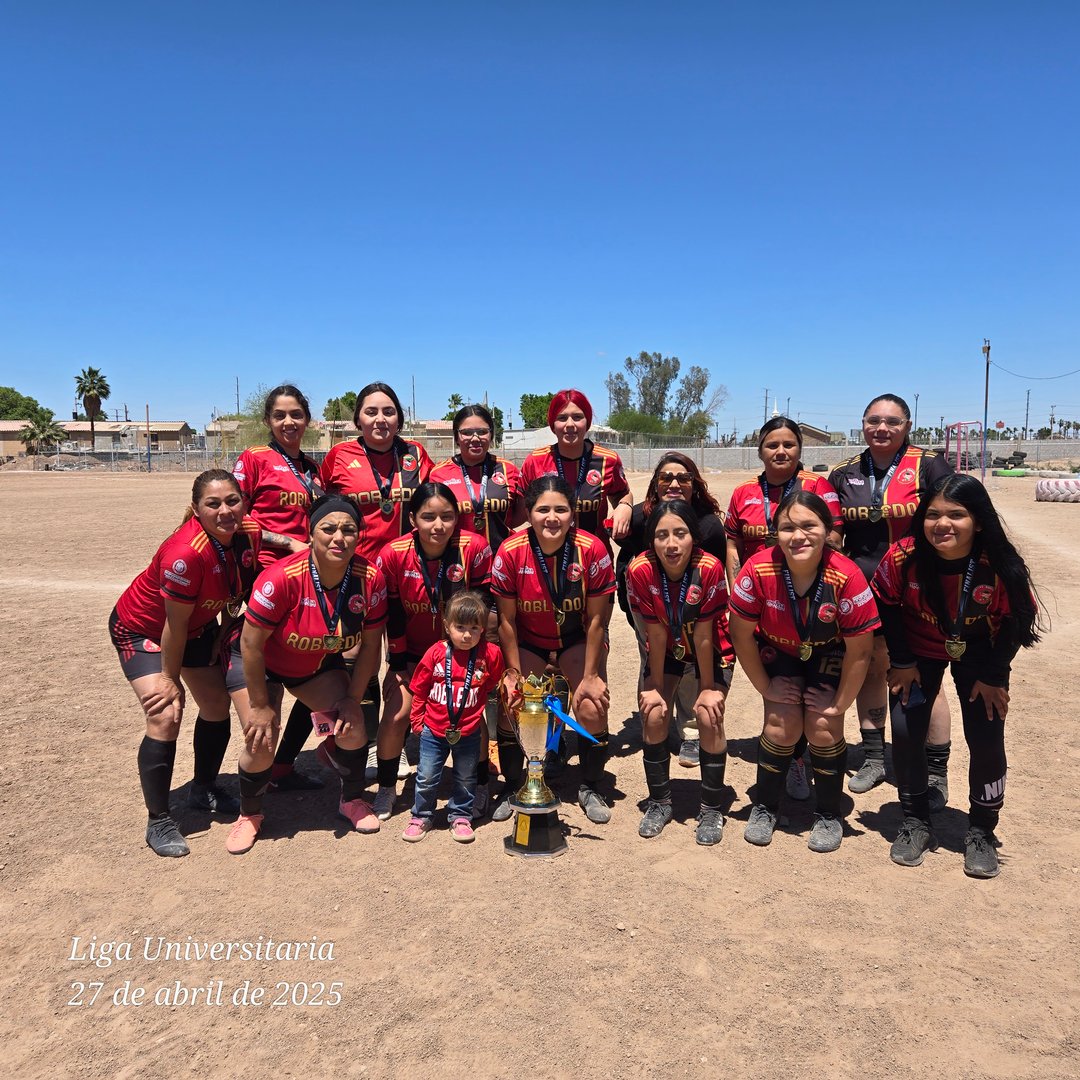 Equipo femenil completo - foto grupal Liga Universitaria