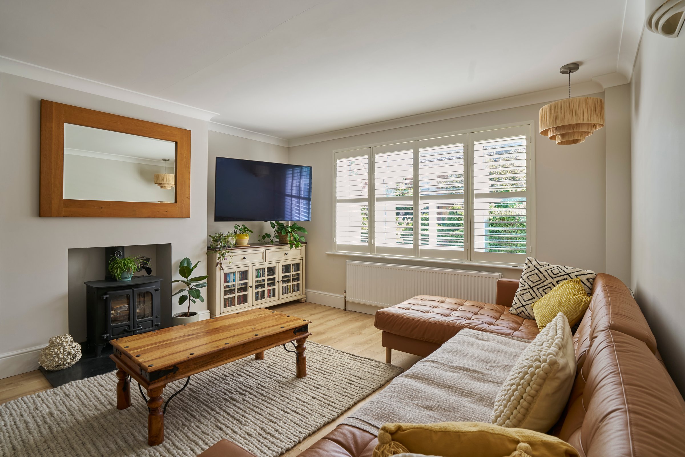nterior Shot  Of House Or Home Showing Decor Of Lounge Or Living Room With Furniture And Soft Furnishings
