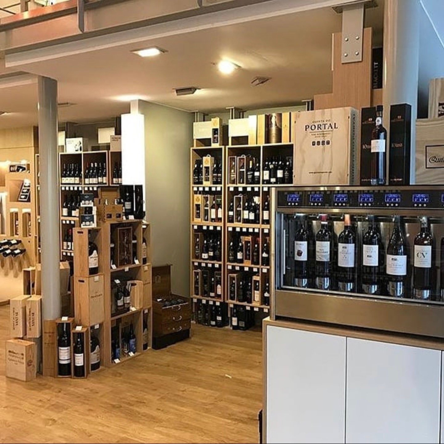 Dispensadores de Vino tinto, WineEmotion para mixologia, cava, enologia, vinotecas y Enfriador de Copas Thrill