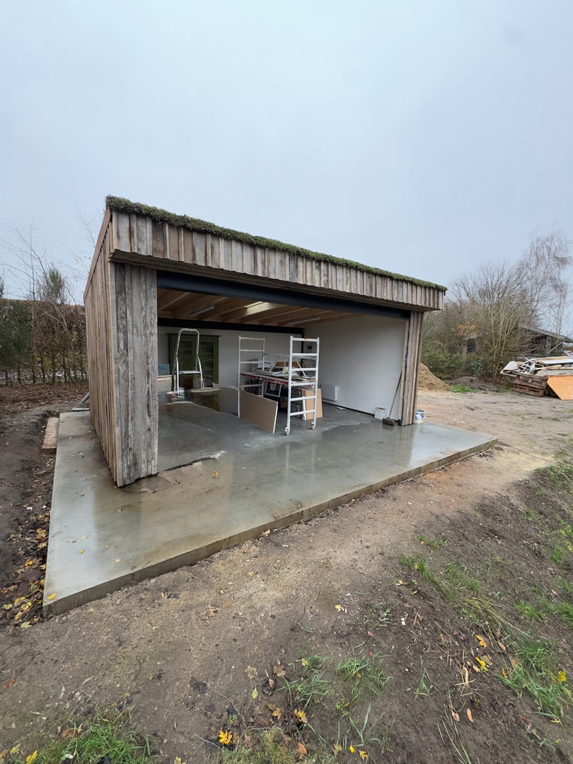 Voor renovatie harmonikadeur