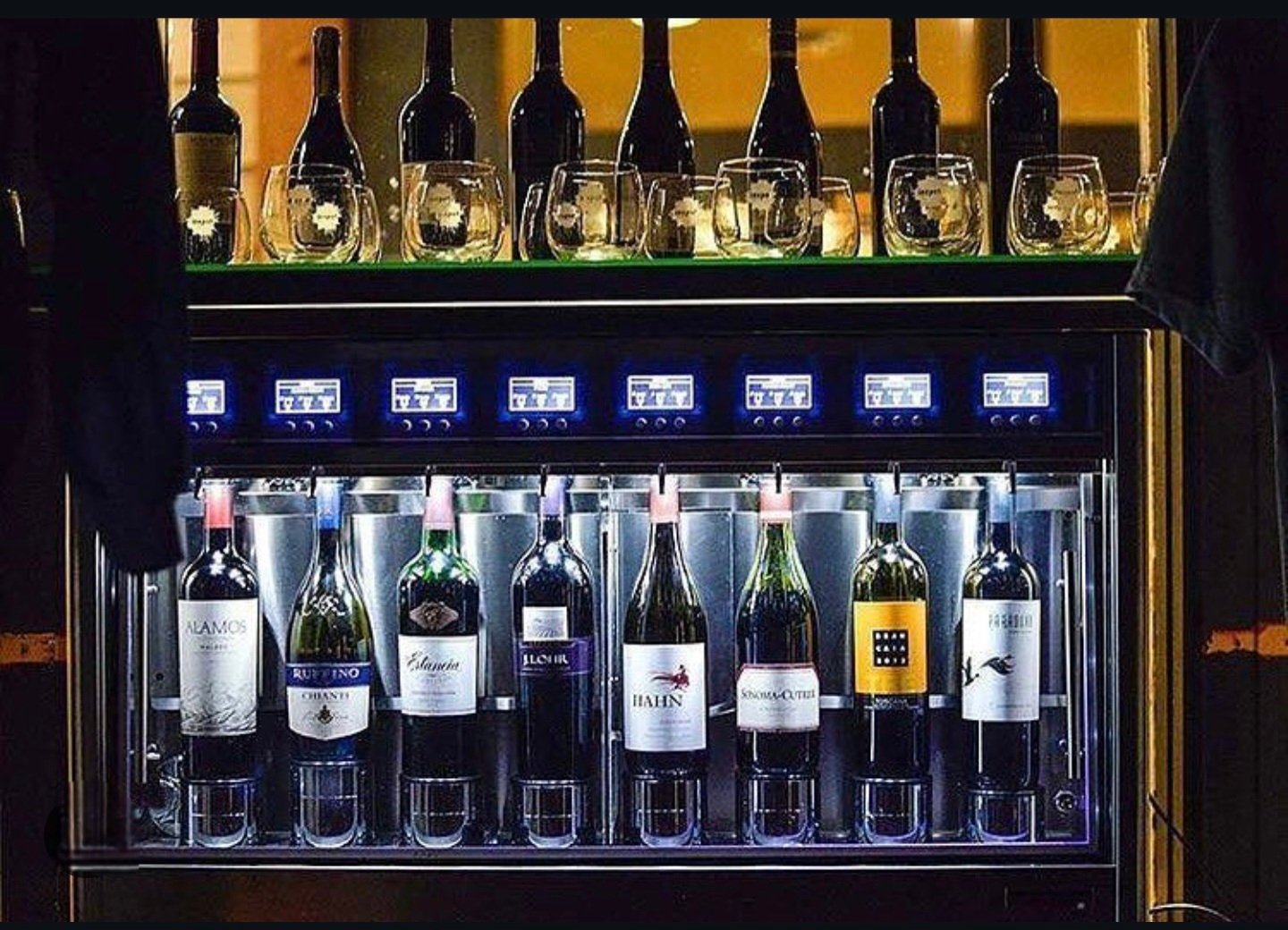 Dispensador WineEmotion versión premium para vinotecas