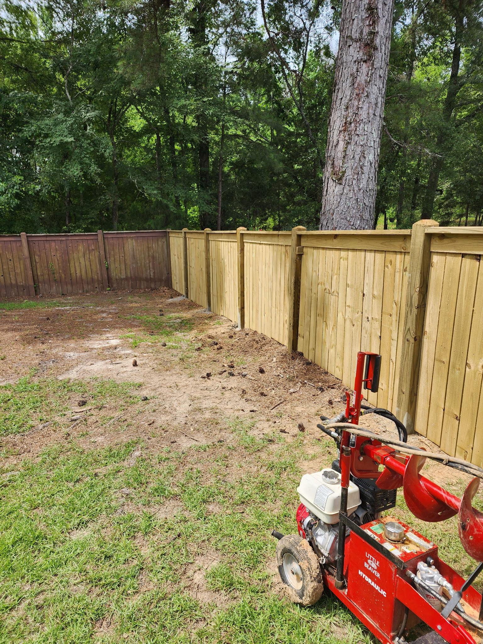 Quality fence installation and construction services Mississippi