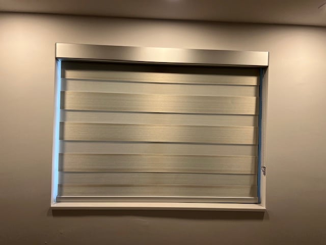 Instalación de cortinas y persianas decorativas