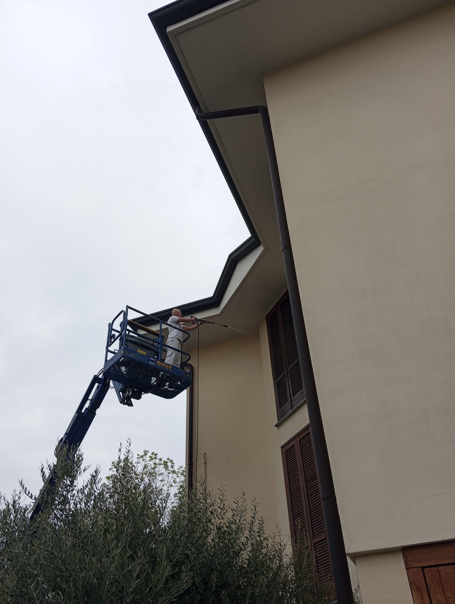 LR Imbiancatura - Manutenzione edifici residenziali