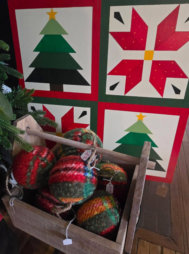 Store gallery showcase