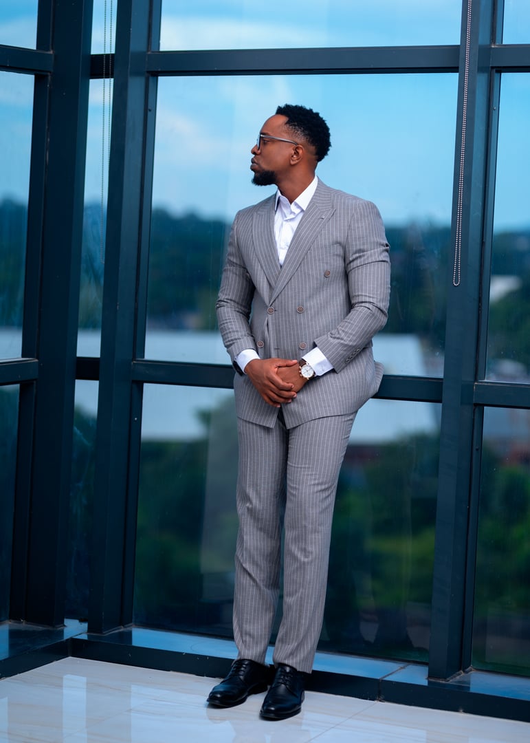 Modesta men's grey suit