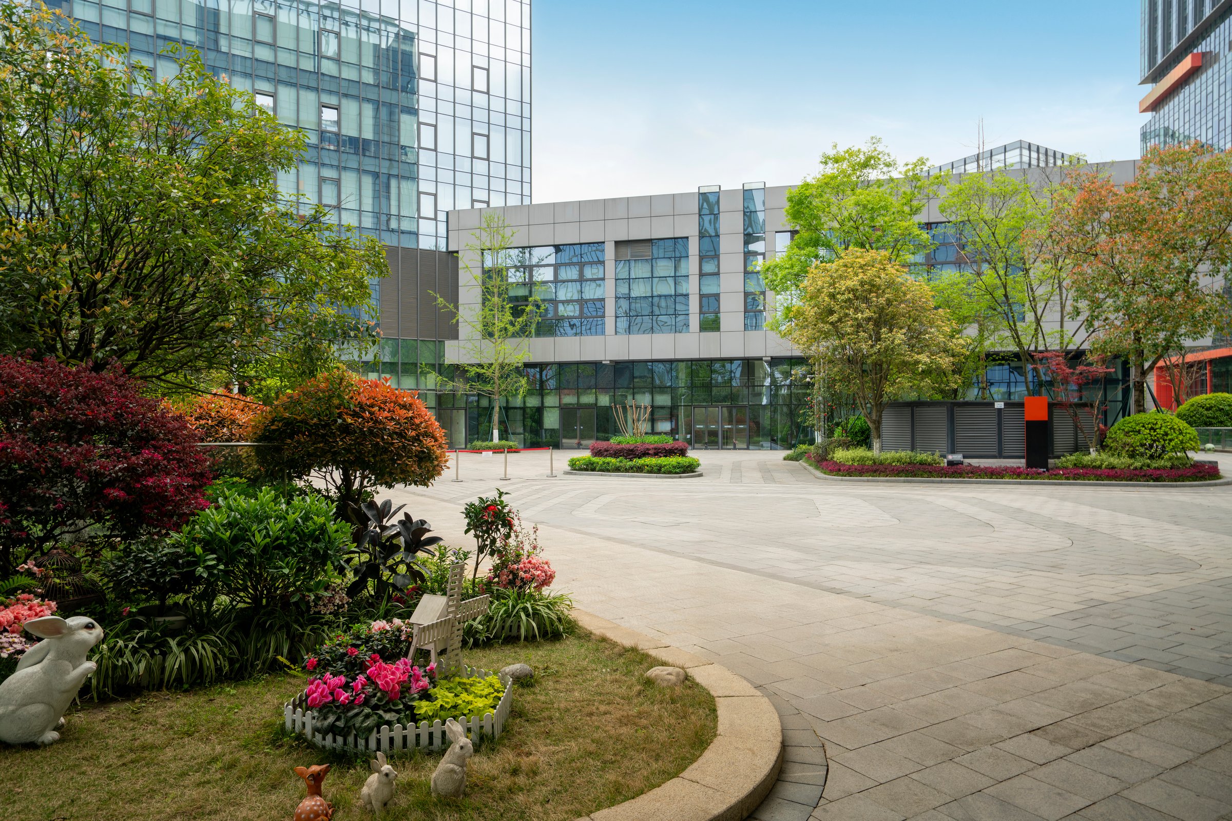 Commercial building landscaping