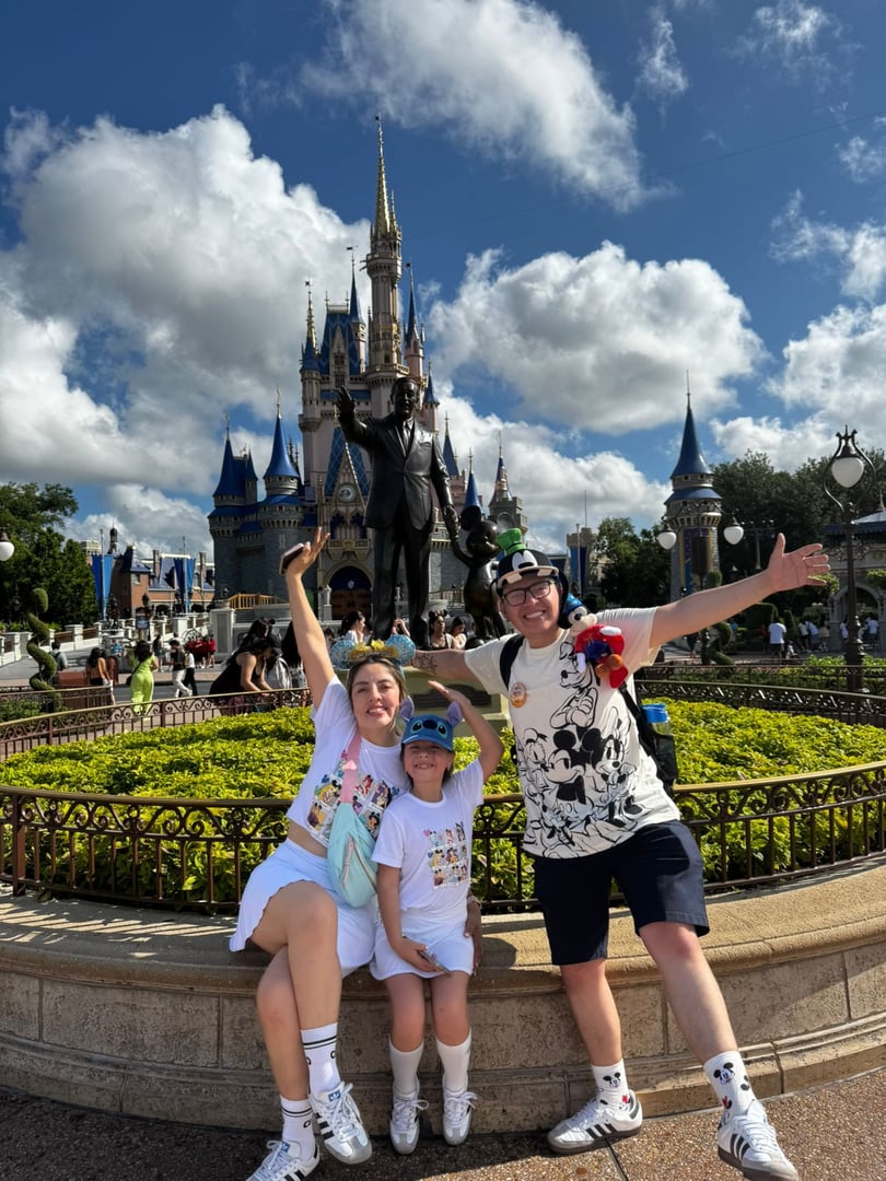Cliente feliz - viaje mágico a Disney
