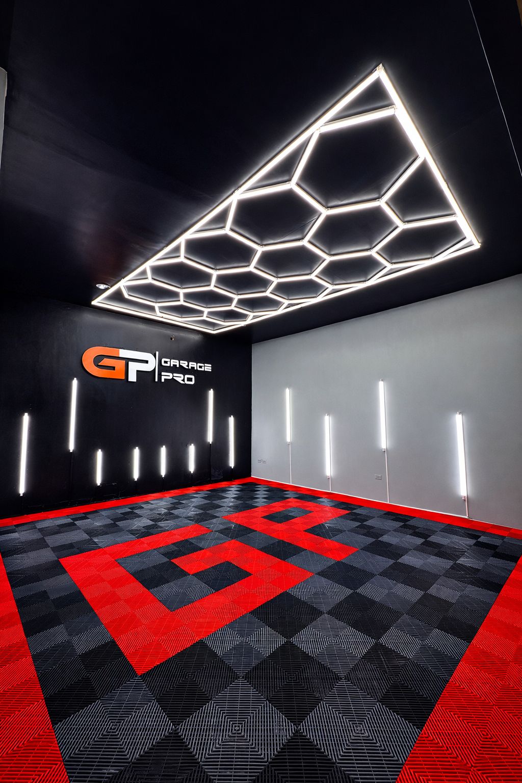 GARAGE PRO detailing workspace