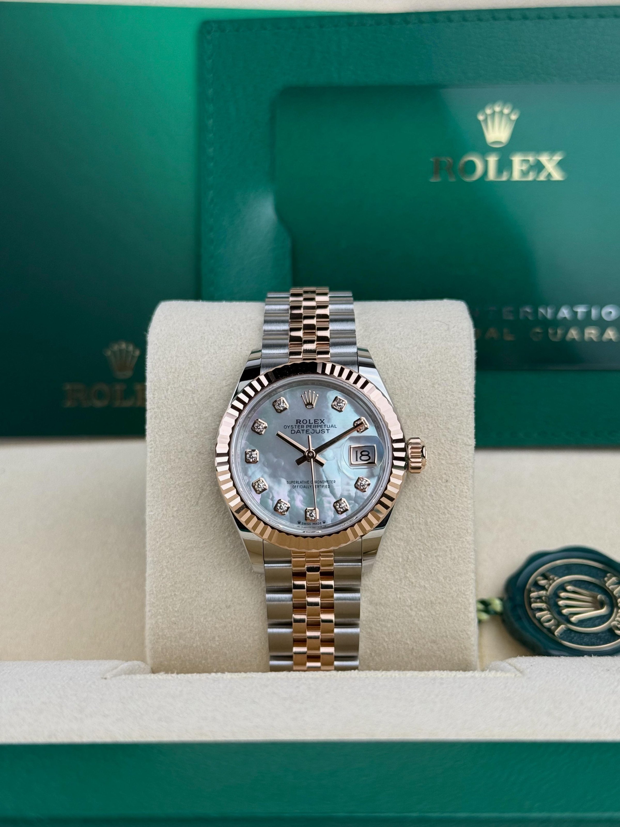 Rolex Datejust 28mm Mother of Pearl Diamond
