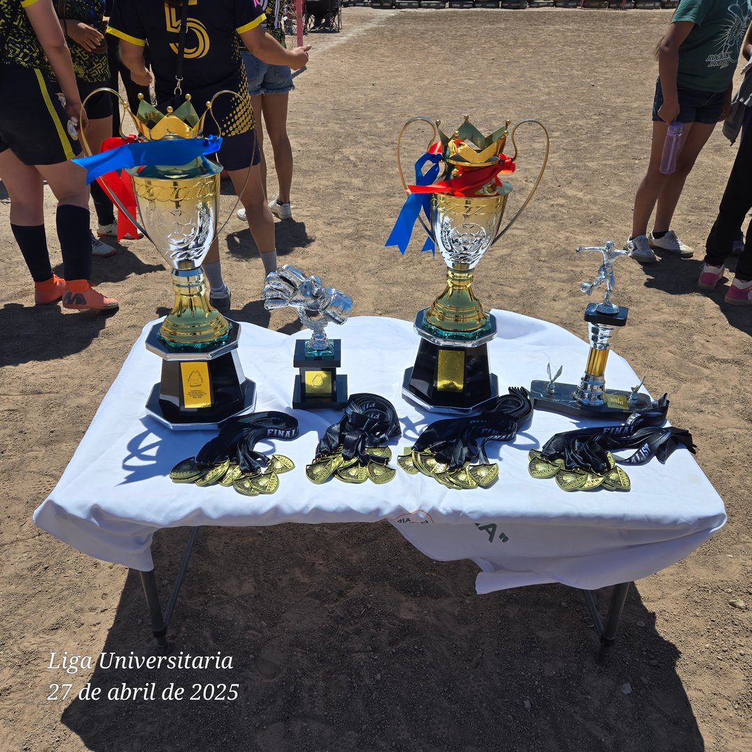 Ceremonia de entrega de trofeos - Liga Universitaria fútbol femenil