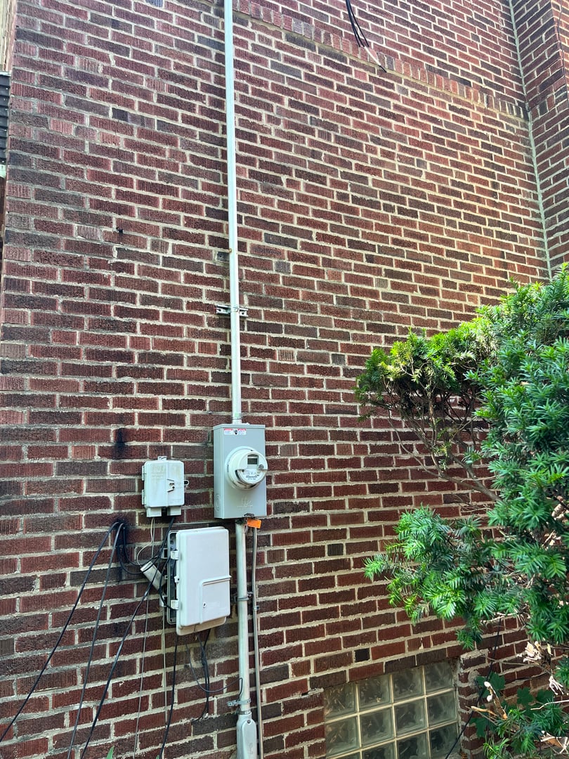 Lion Electric emergency service