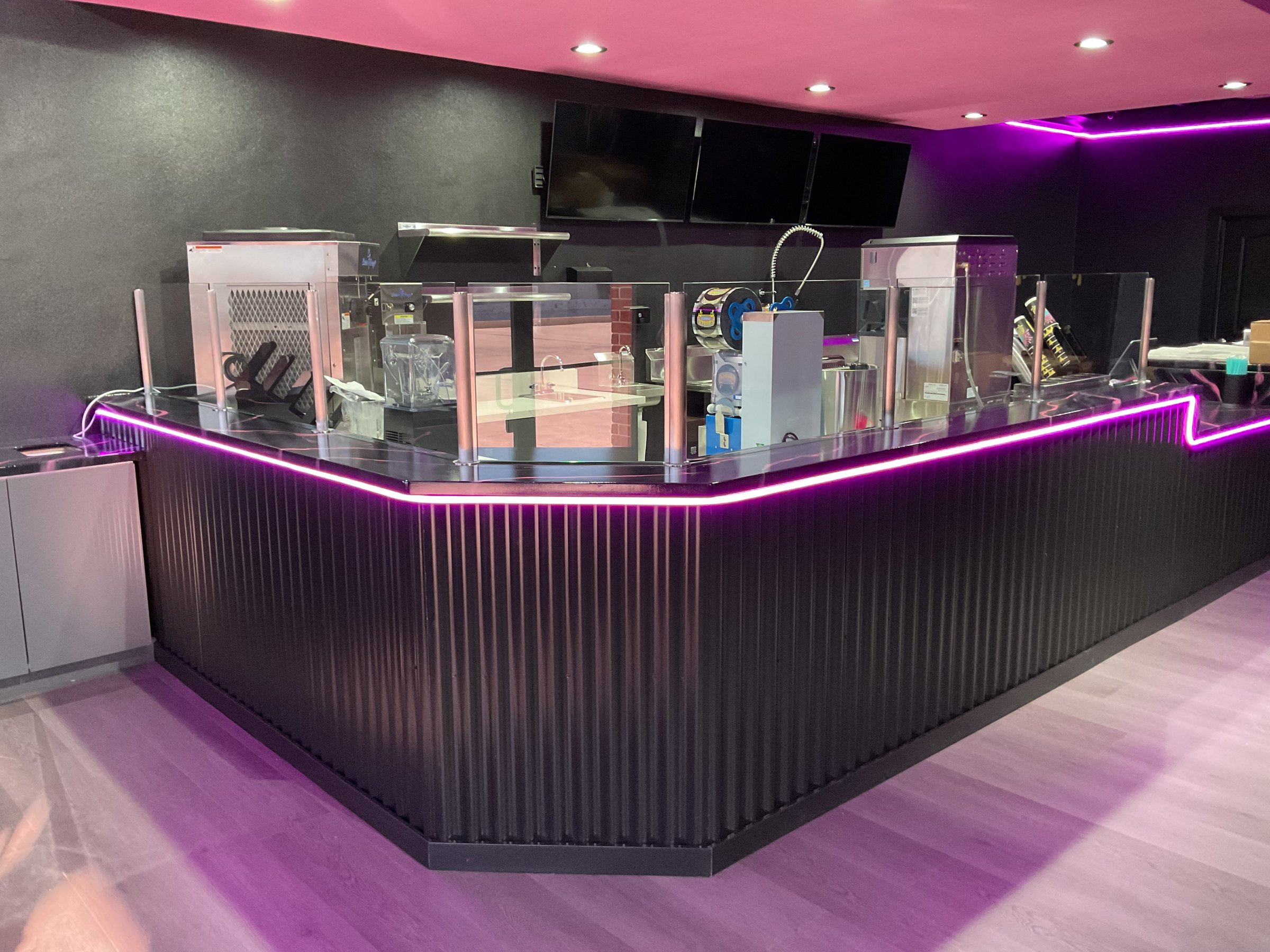 Victorville Glass professional installation project