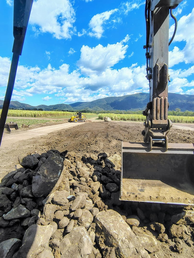 The Linthwaite Difference - Professional earthmoving equipment