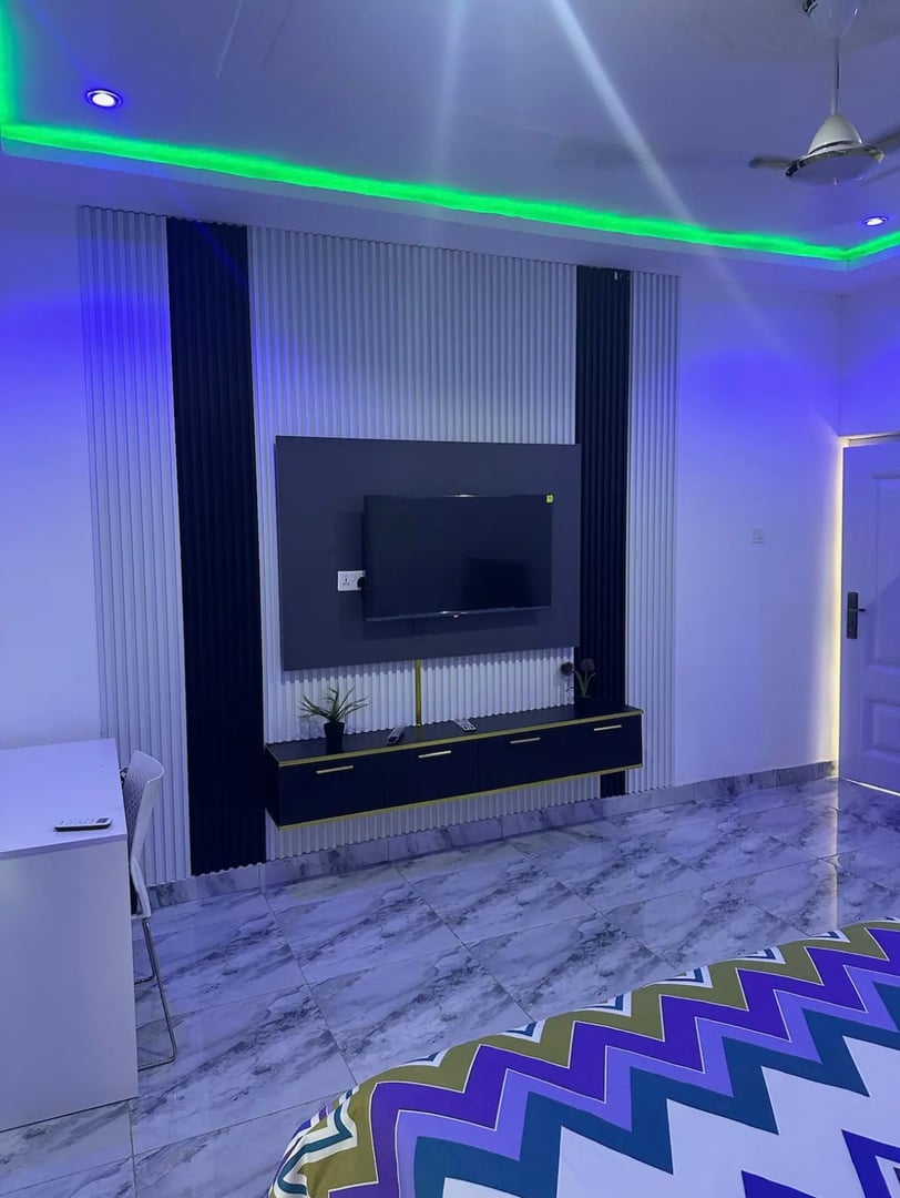 JT Ensuite Room interior