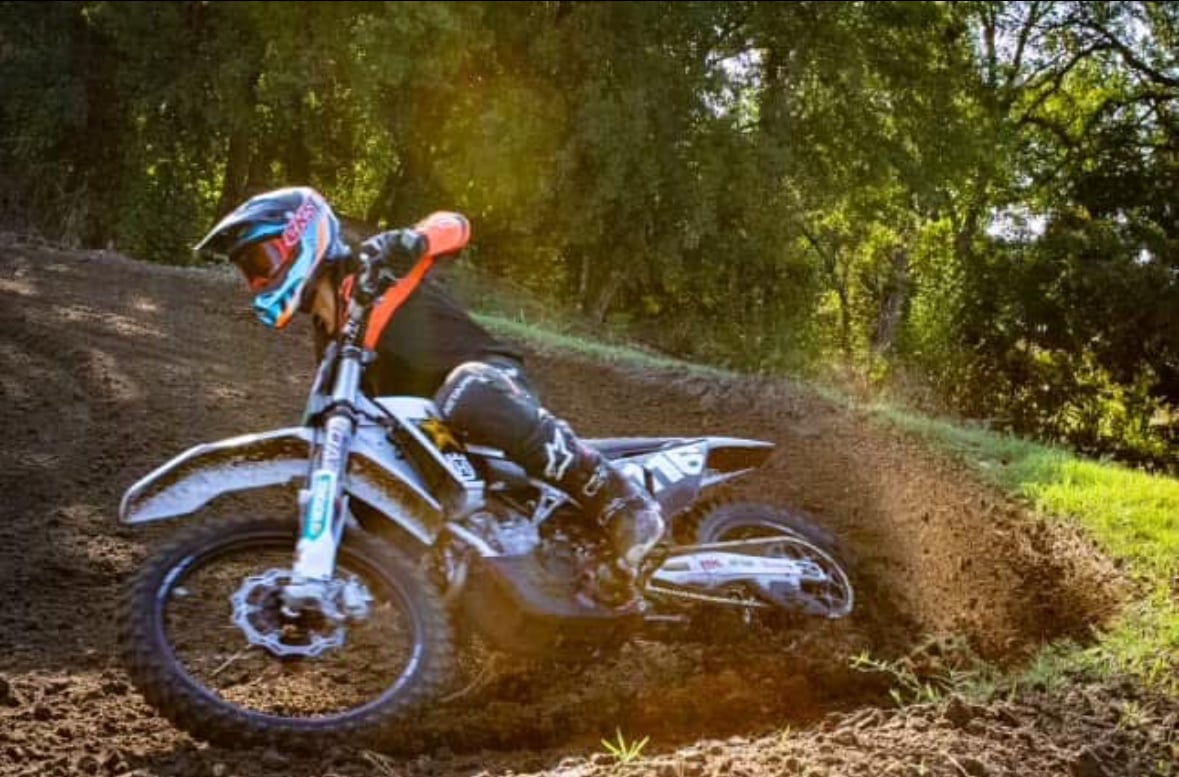 Black Gold Dirt Bike Track motocross action