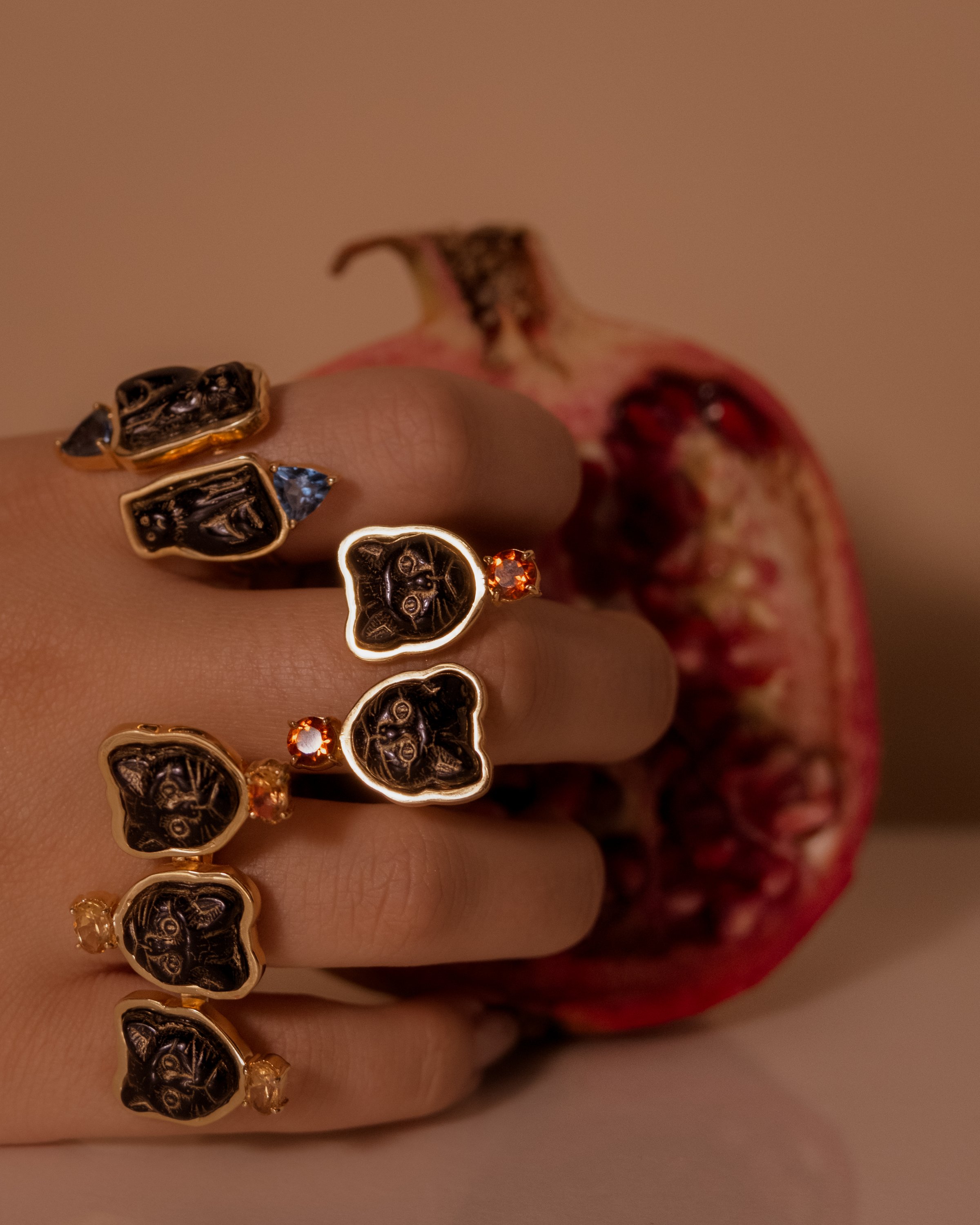 Anel Gatinho de Cristal Negro - Coleção Limitada