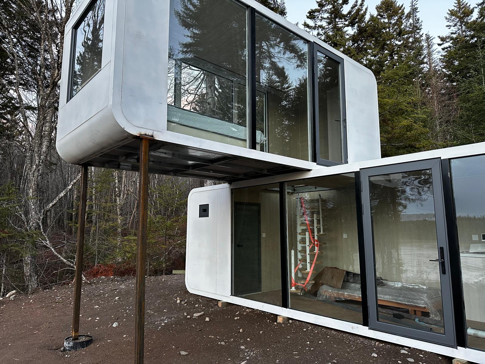 Steel cabin off-grid solution