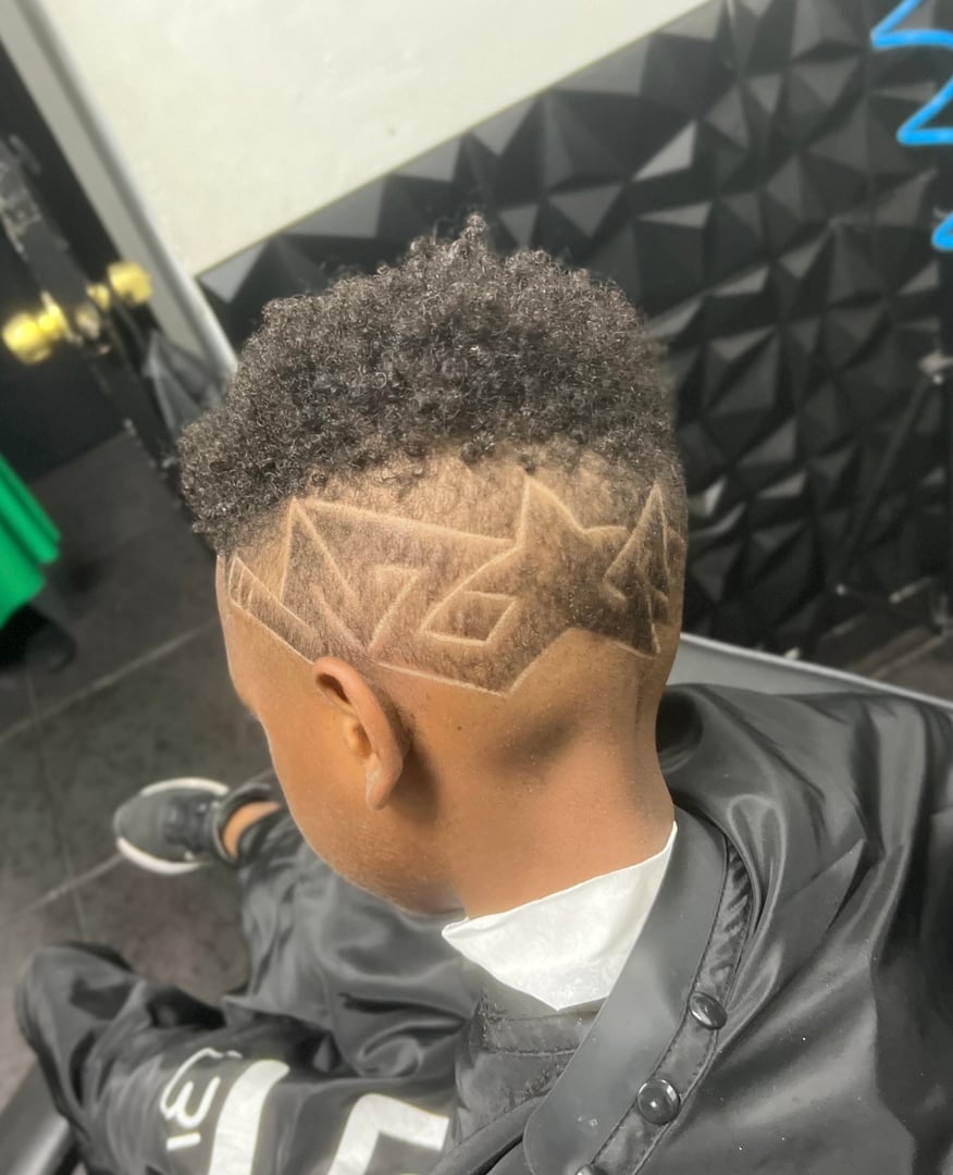 Kids cuts service at House of Phades