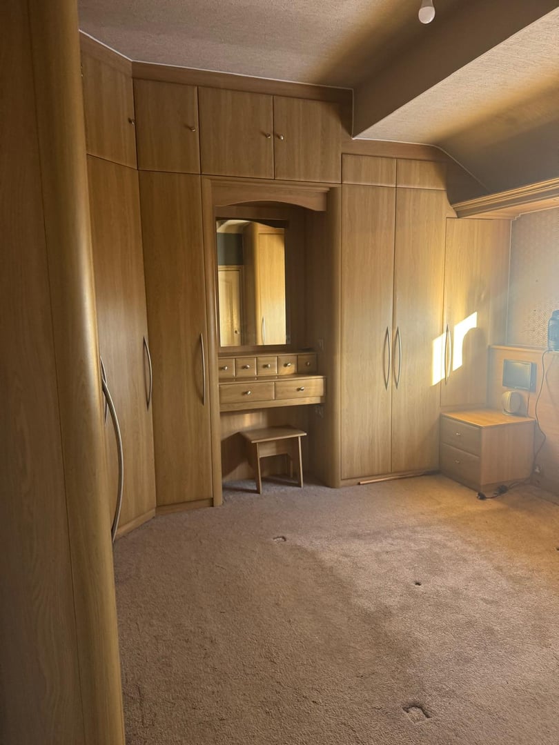 7-bedroom house interior view 4