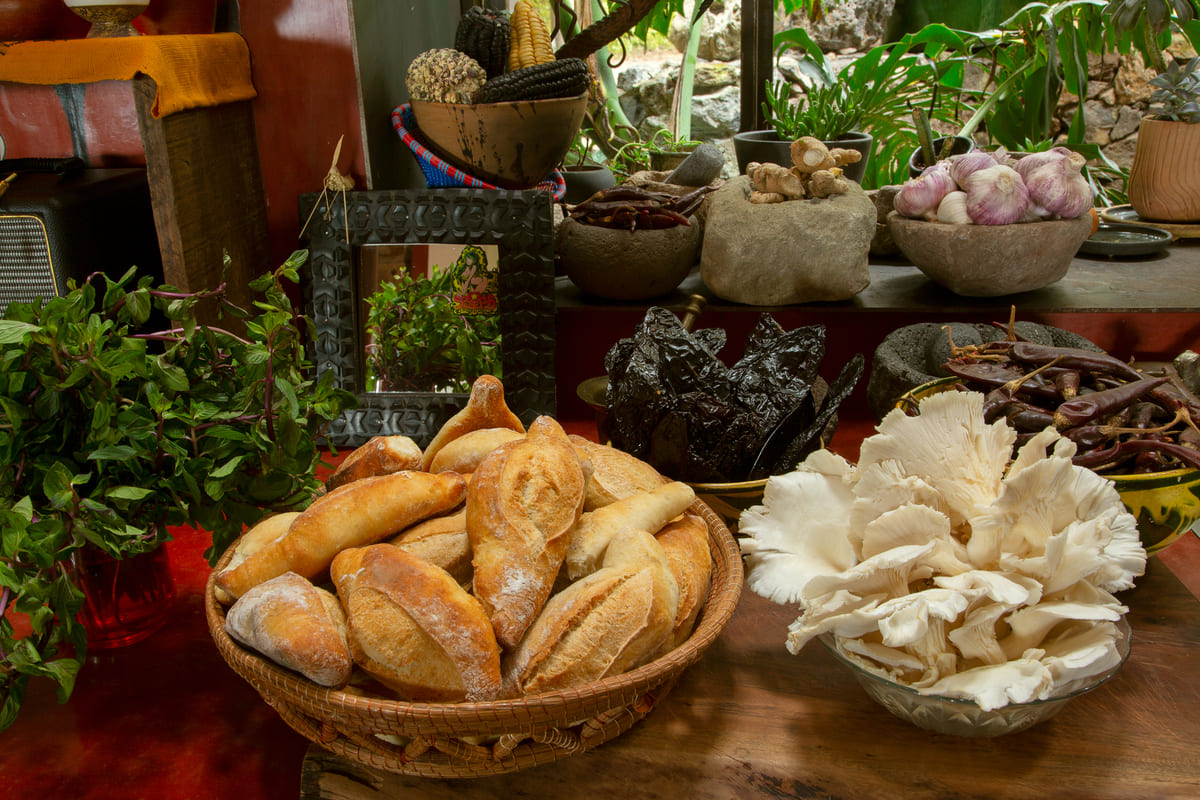 Eco-luxury bamboo kitchen design