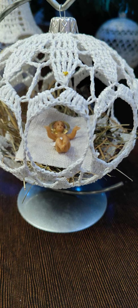 Ozdoba choinkowa szydełkowa