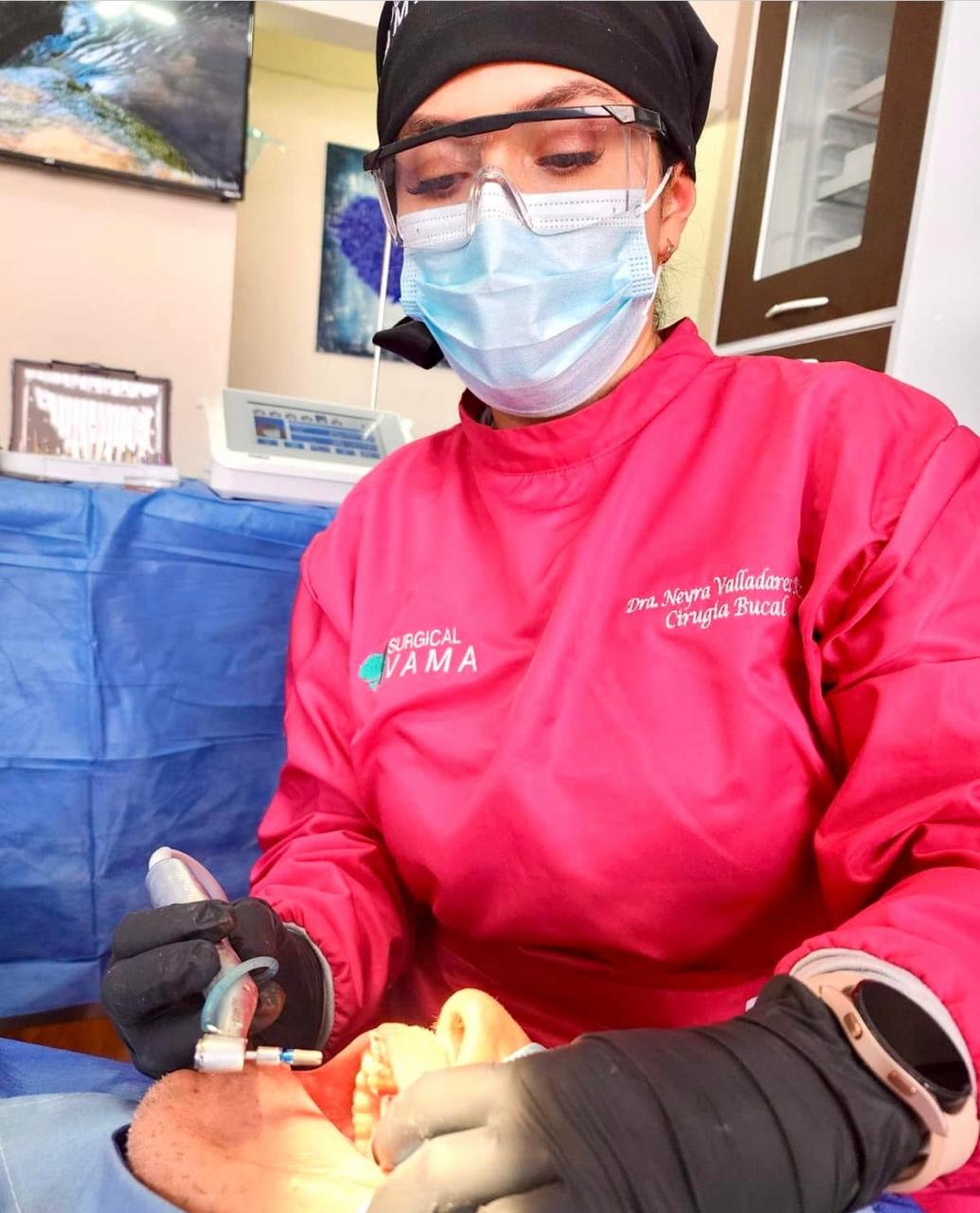 Dra. Neyra Itzel Valladares Martínez - SURGICAL VAMA
