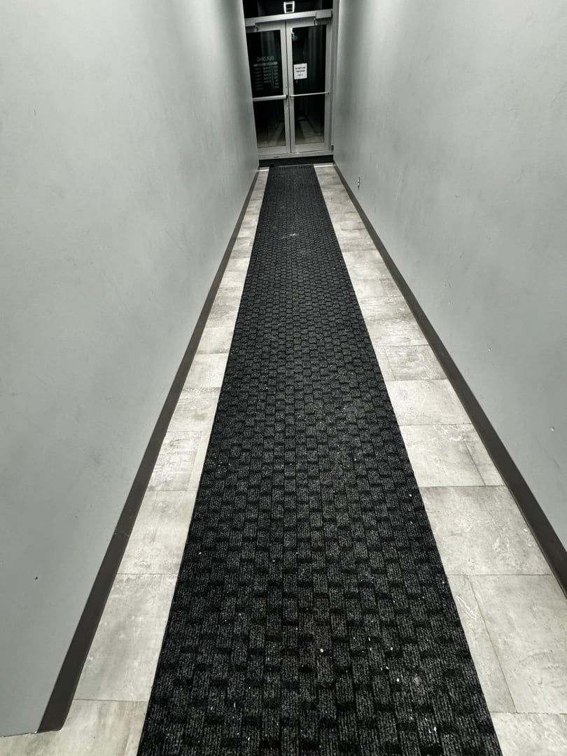 Commercial office before cleaning in Ottawa